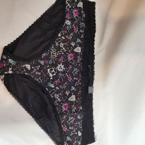 6X 30W Torrid Black Tarot Hipster Mid Rise Panty Lace Star Witch Magic Astrology - Picture 2 of 8